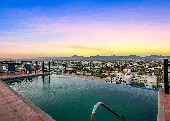 Сasa de vacaciones Morgan Residences 607a @ Boutique With Pool, Gym,